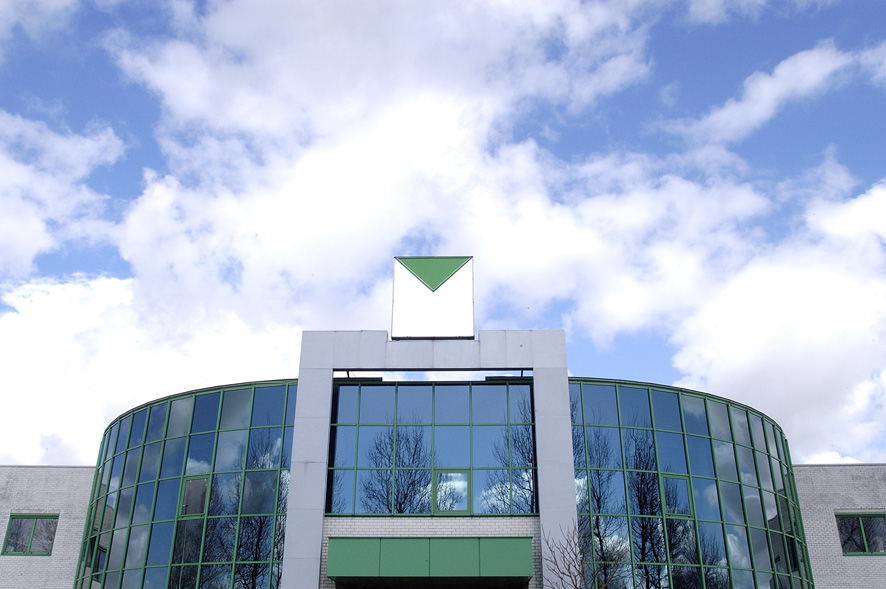 Voorkant pand Venture Group Genemuiden.jpg